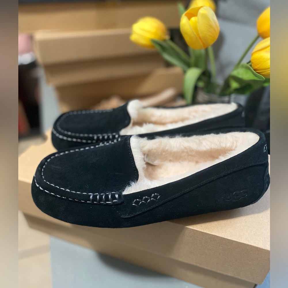 Ugg Slippers size  10